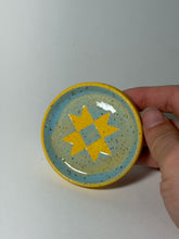 Load image into Gallery viewer, Quilt star trinket dish
