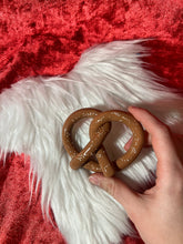 Load image into Gallery viewer, Pretzel wall hanging
