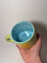 Load image into Gallery viewer, Quilt star mug
