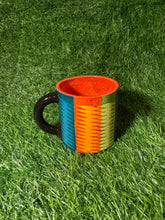 Load image into Gallery viewer, Monochrome zigzag mug
