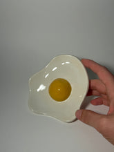 Load image into Gallery viewer, Eggy trinket dish
