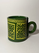 Load image into Gallery viewer, Green flower tile mug 2
