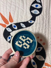 Load image into Gallery viewer, Blue quilt patch trinket dish
