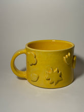 Load image into Gallery viewer, 3D feels like spring mug 2
