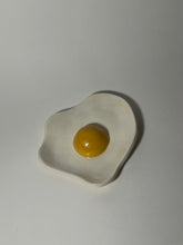 Load image into Gallery viewer, Eggy trinket dish
