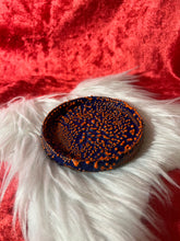 Load image into Gallery viewer, Blobby trinket dish
