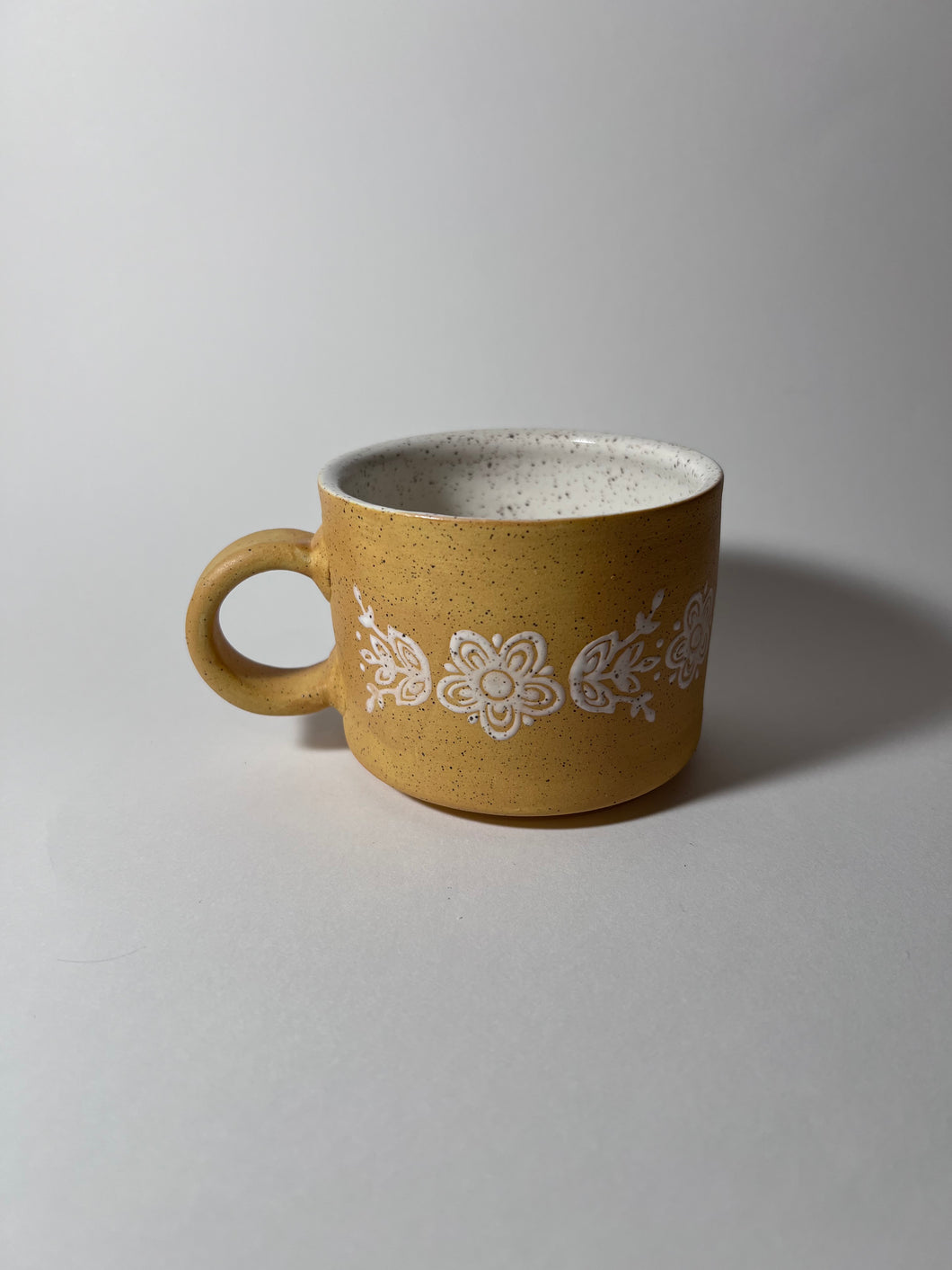 Butterfly gold mug 1 (second)