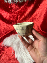 Load image into Gallery viewer, Lil pinch pot
