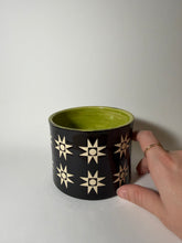 Load image into Gallery viewer, Rising sun variation planter 2
