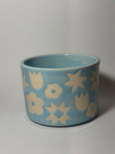 Load image into Gallery viewer, Feels like spring planter
